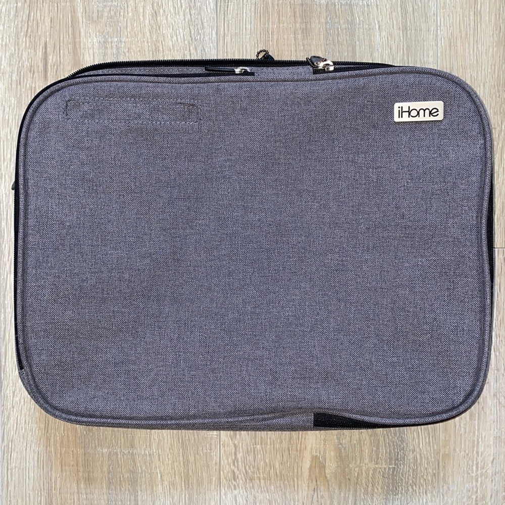 iHome Smart Brief: 13 inch Laptop Case